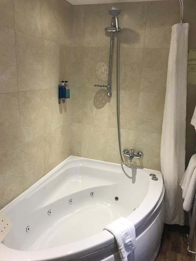 The Tudor Hotel Bridgwater Ngoại thất bức ảnh