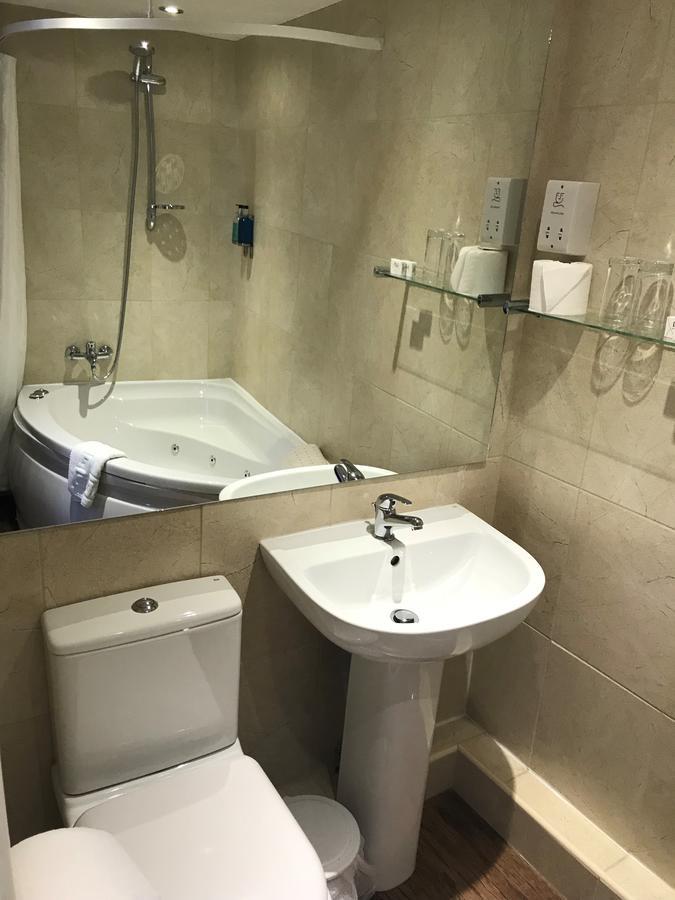 The Tudor Hotel Bridgwater Ngoại thất bức ảnh